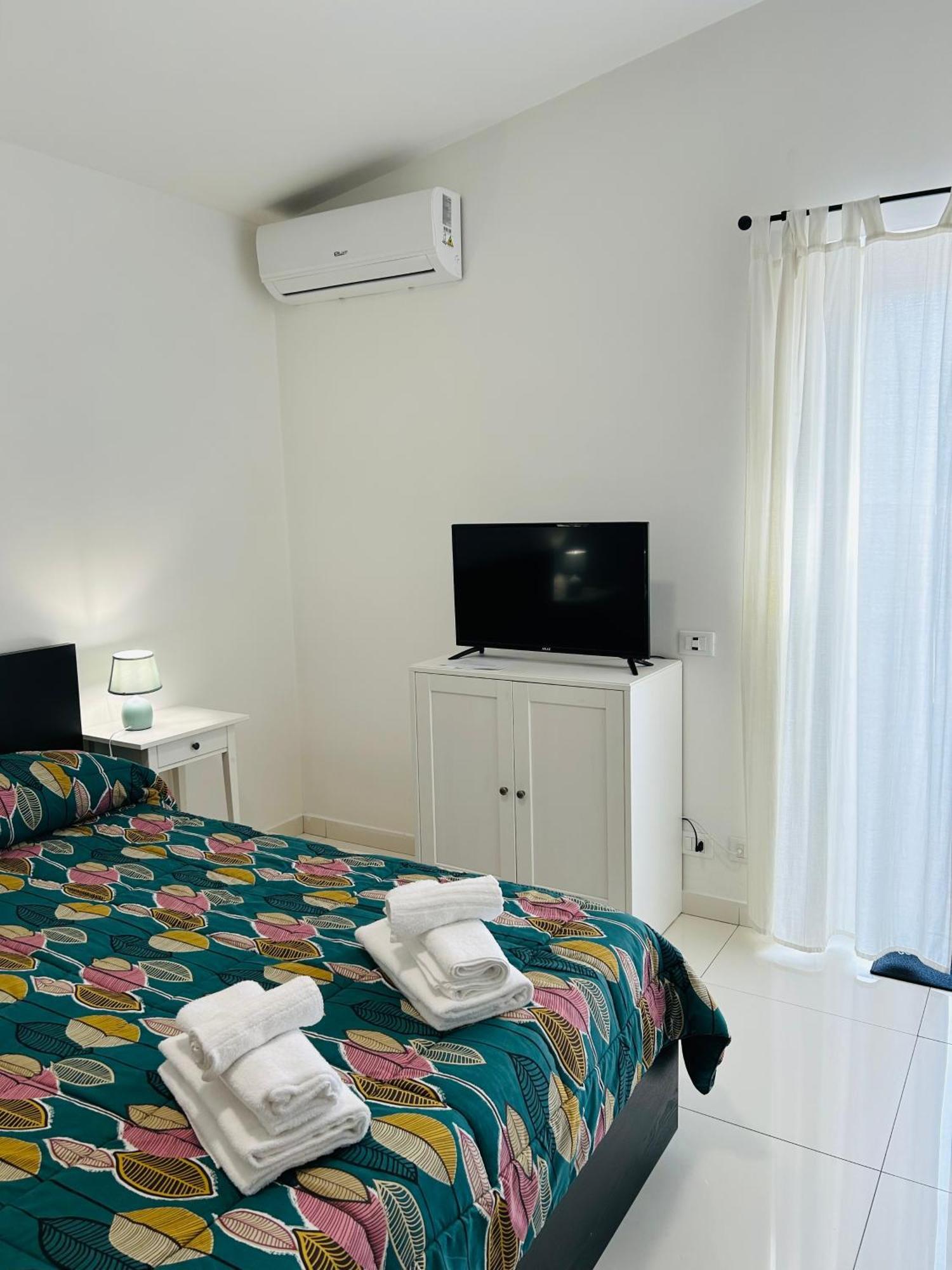 Bed and Breakfast The House Fiera Di Roma Aeroporto Fiumicino Ponte Galeria Zewnętrze zdjęcie