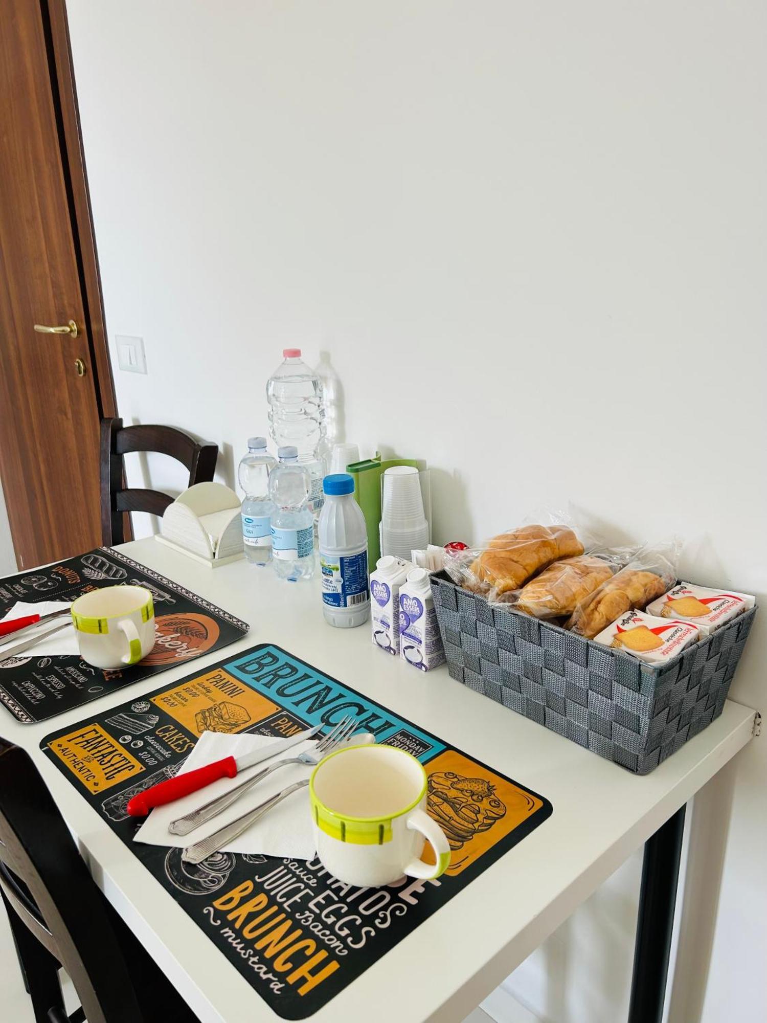 Bed and Breakfast The House Fiera Di Roma Aeroporto Fiumicino Ponte Galeria Zewnętrze zdjęcie