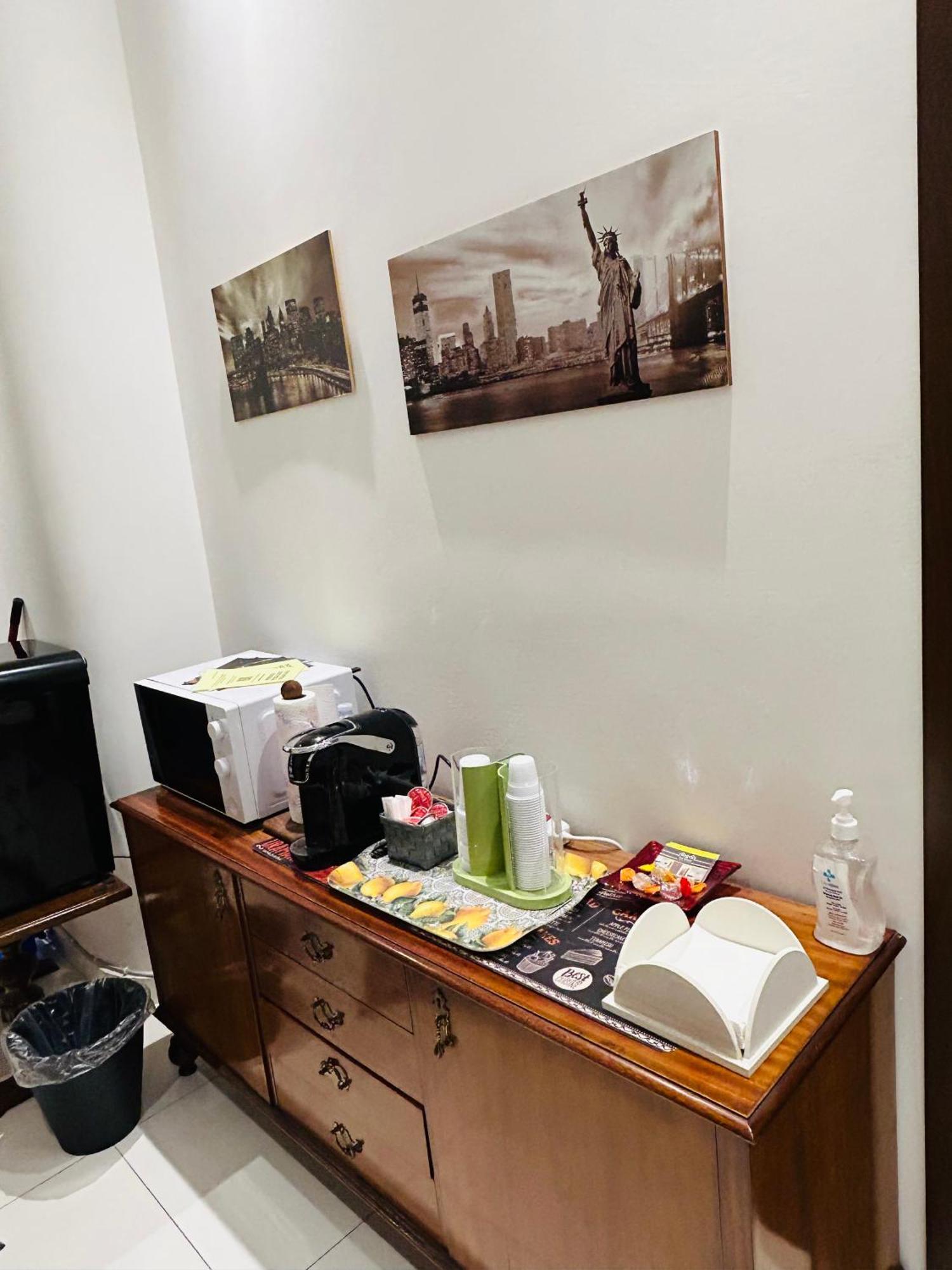 Bed and Breakfast The House Fiera Di Roma Aeroporto Fiumicino Ponte Galeria Zewnętrze zdjęcie