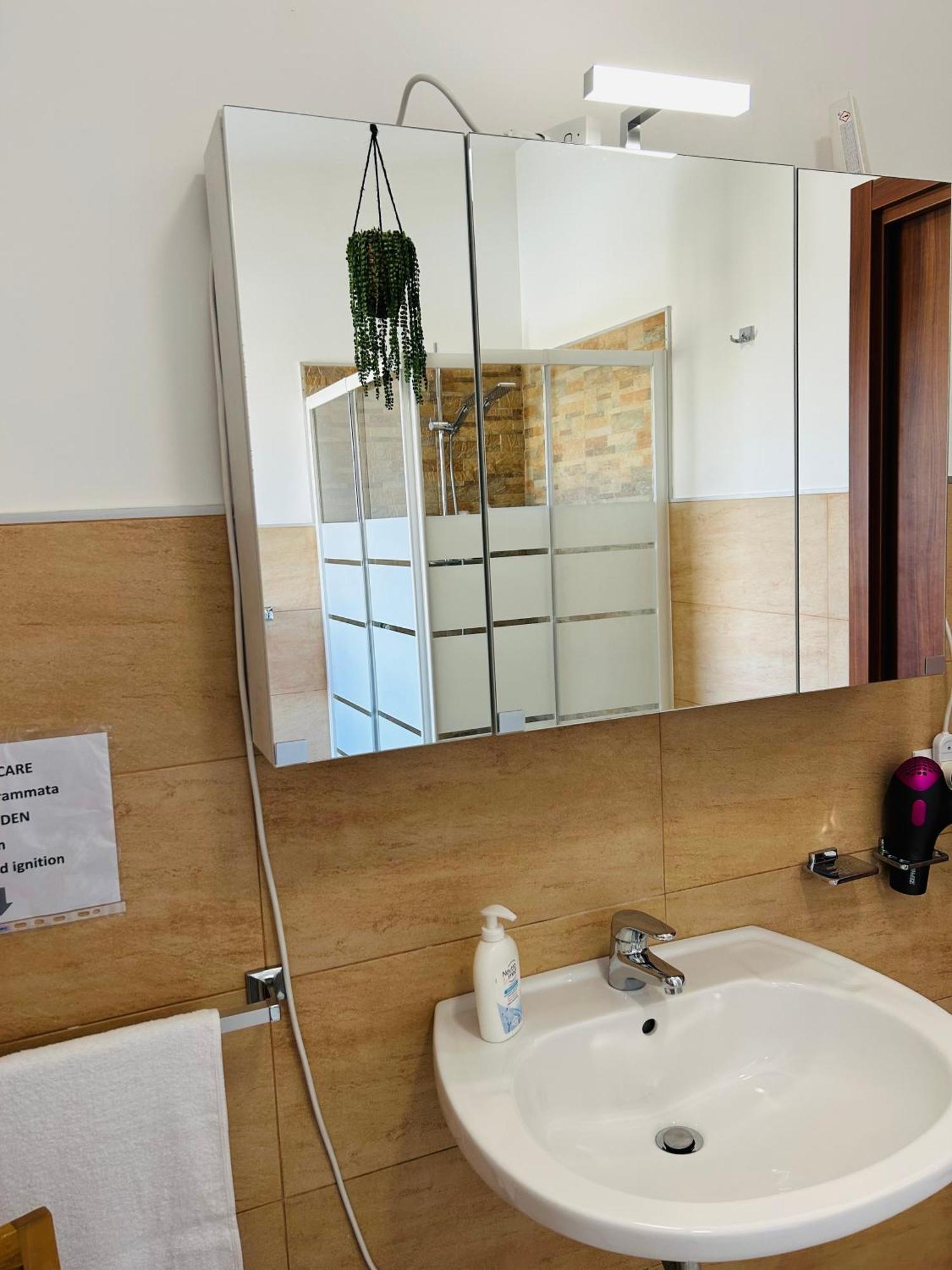 Bed and Breakfast The House Fiera Di Roma Aeroporto Fiumicino Ponte Galeria Zewnętrze zdjęcie
