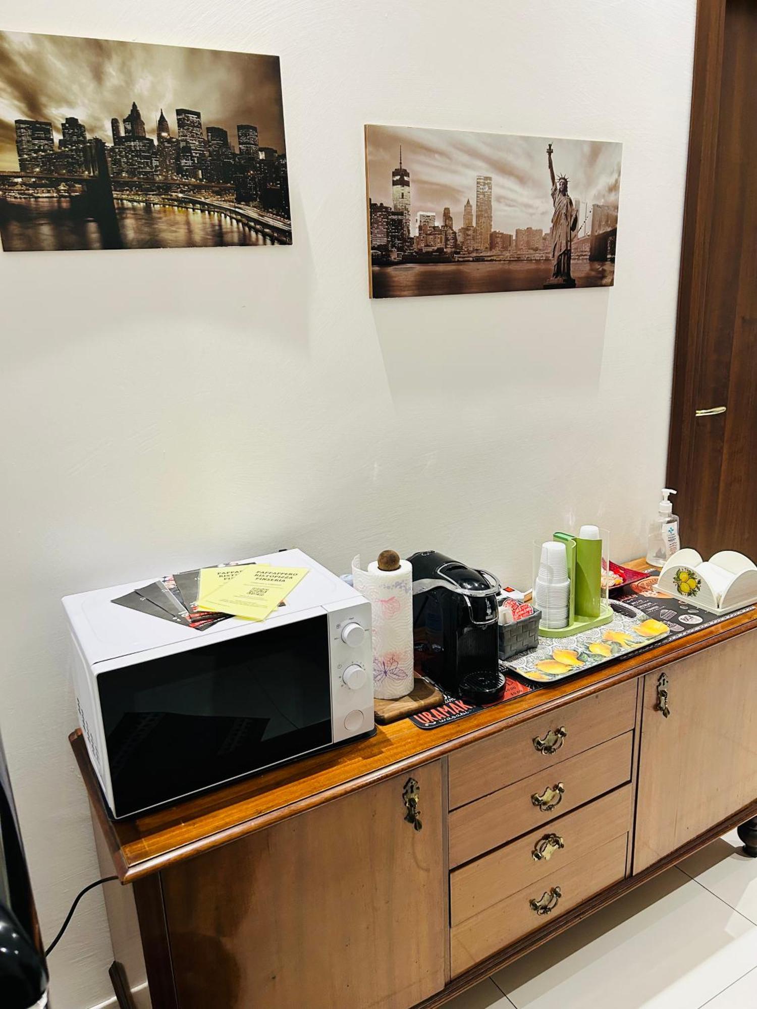 Bed and Breakfast The House Fiera Di Roma Aeroporto Fiumicino Ponte Galeria Zewnętrze zdjęcie